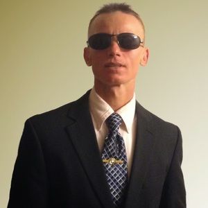 Meet your Posher, Robi